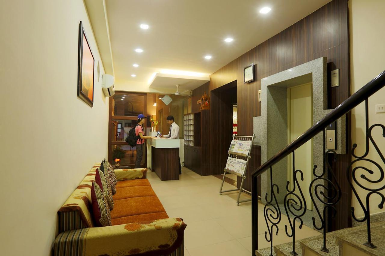 Hotel Premiere Villa Bénarès Extérieur photo